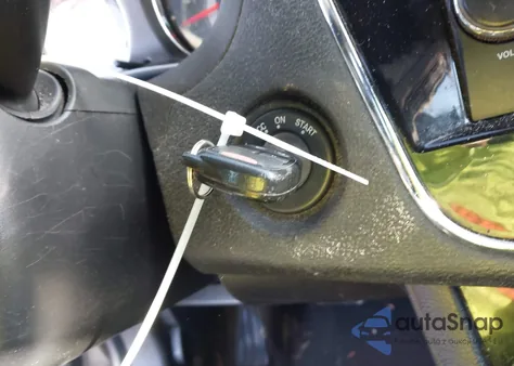 2013 Chrysler 200 Touring z USA, uszkodzony, nr VIN 1C3CCBBB4DN656200